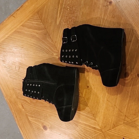 Wedges - Picture 6 of 12